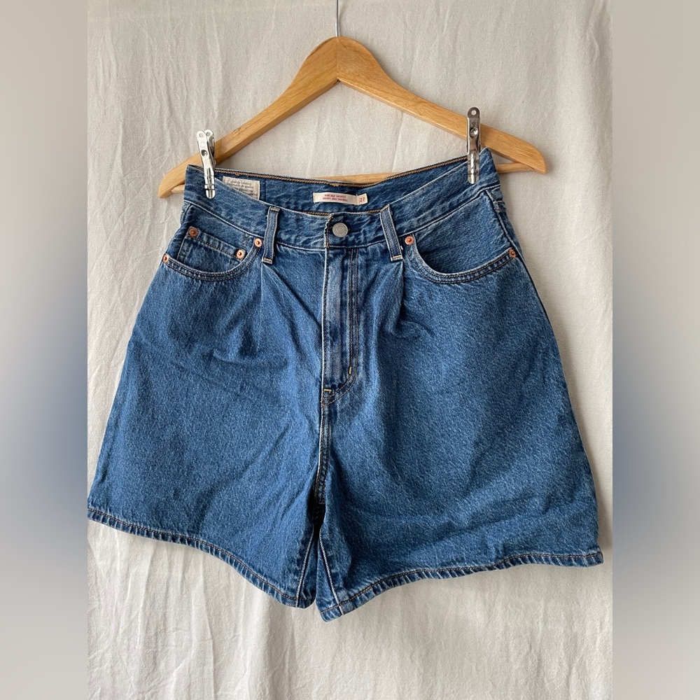 LEVI'S Pleated Ribcage Denim Shorts